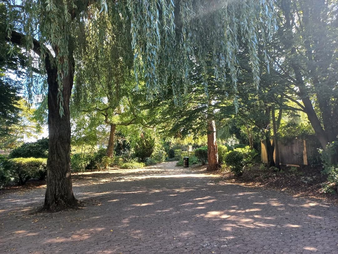 Queens Park - image 1