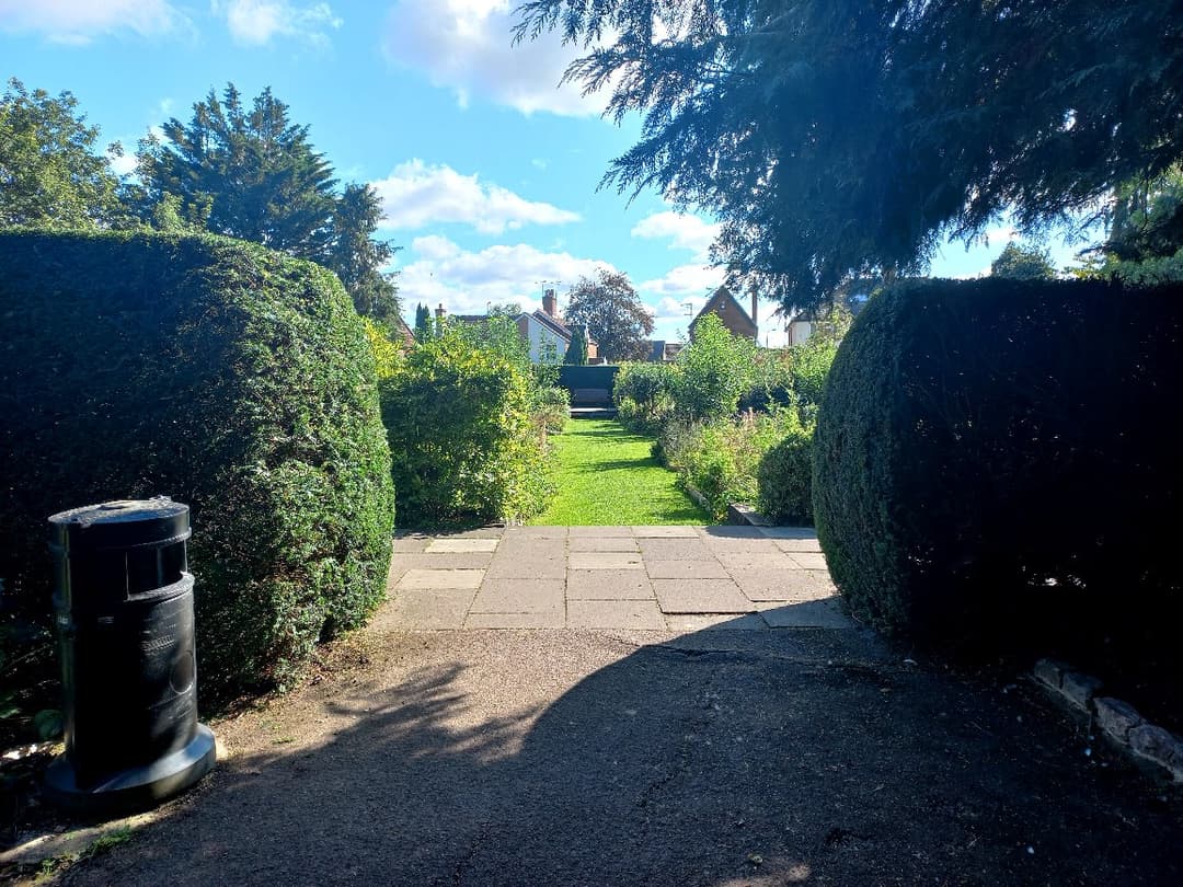 Queens Park - image 2